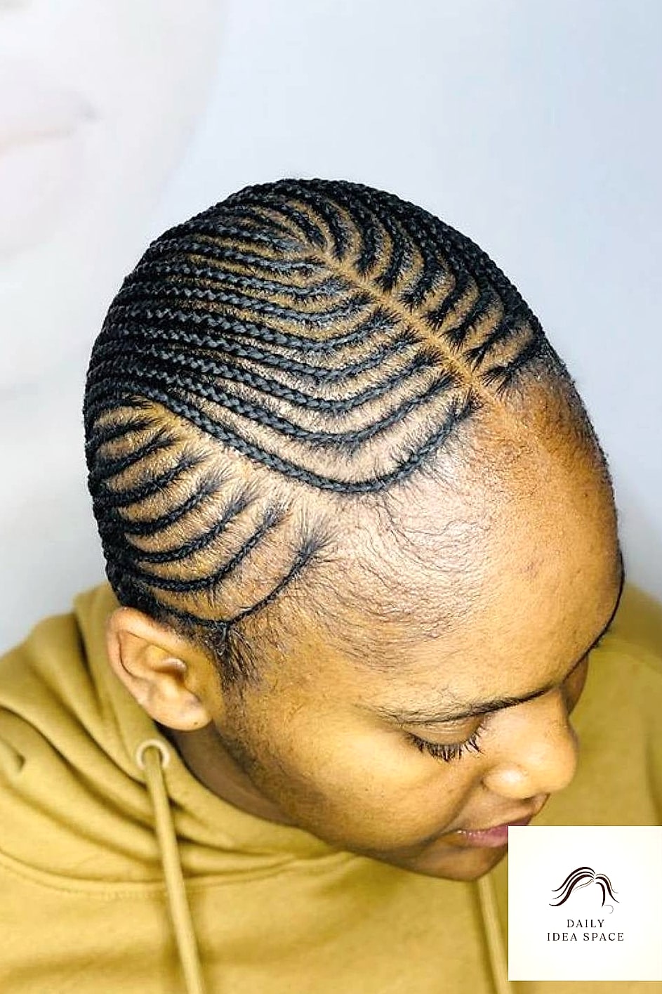 26 Cornrow Hairstyles For Black Women Ideas That Are Gorgeous and So Inspiring 5 Curved Cornrows